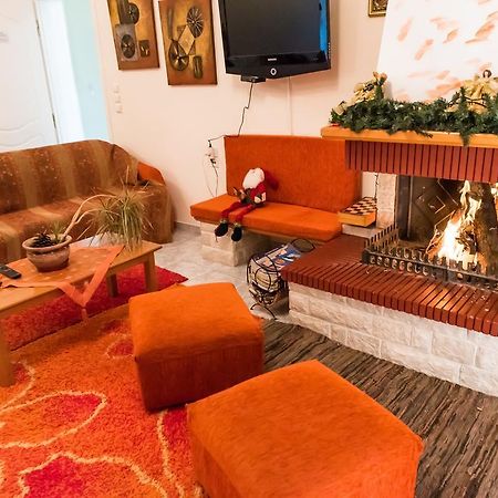 Hotel Artemis à Karpenísion Extérieur photo