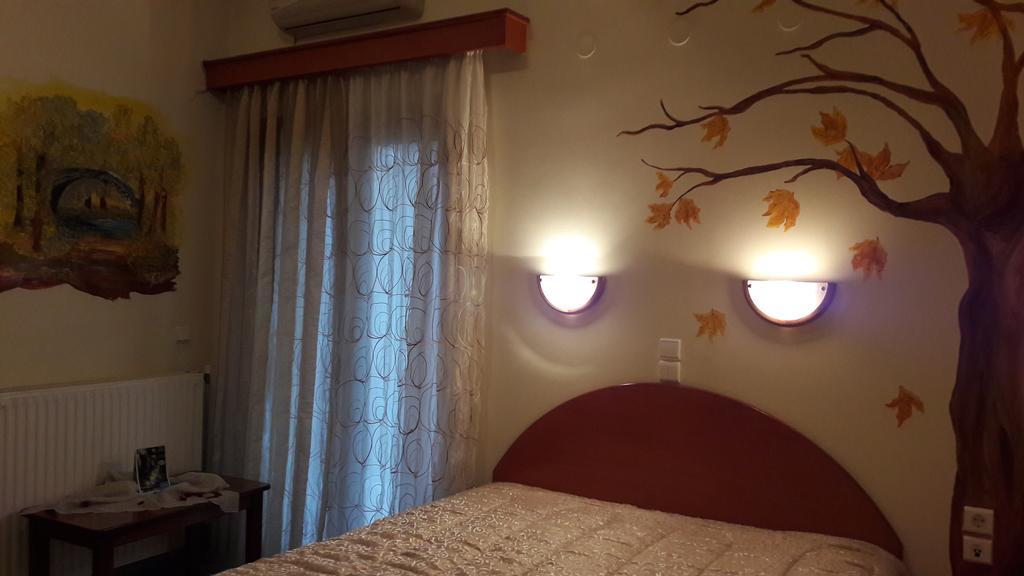 Hotel Artemis à Karpenísion Extérieur photo