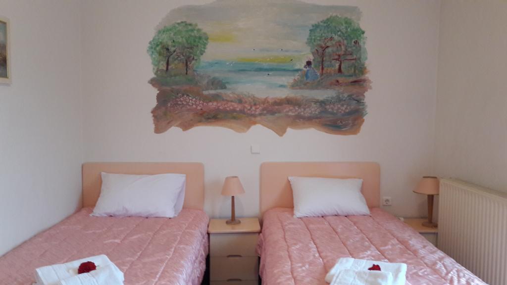 Hotel Artemis à Karpenísion Extérieur photo