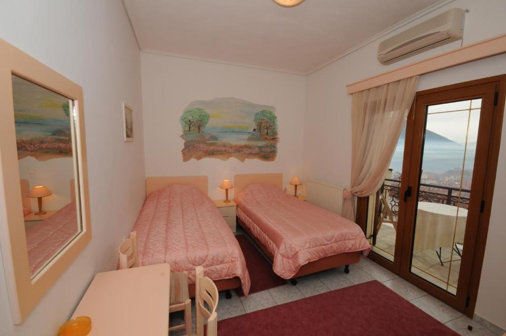 Hotel Artemis à Karpenísion Chambre photo